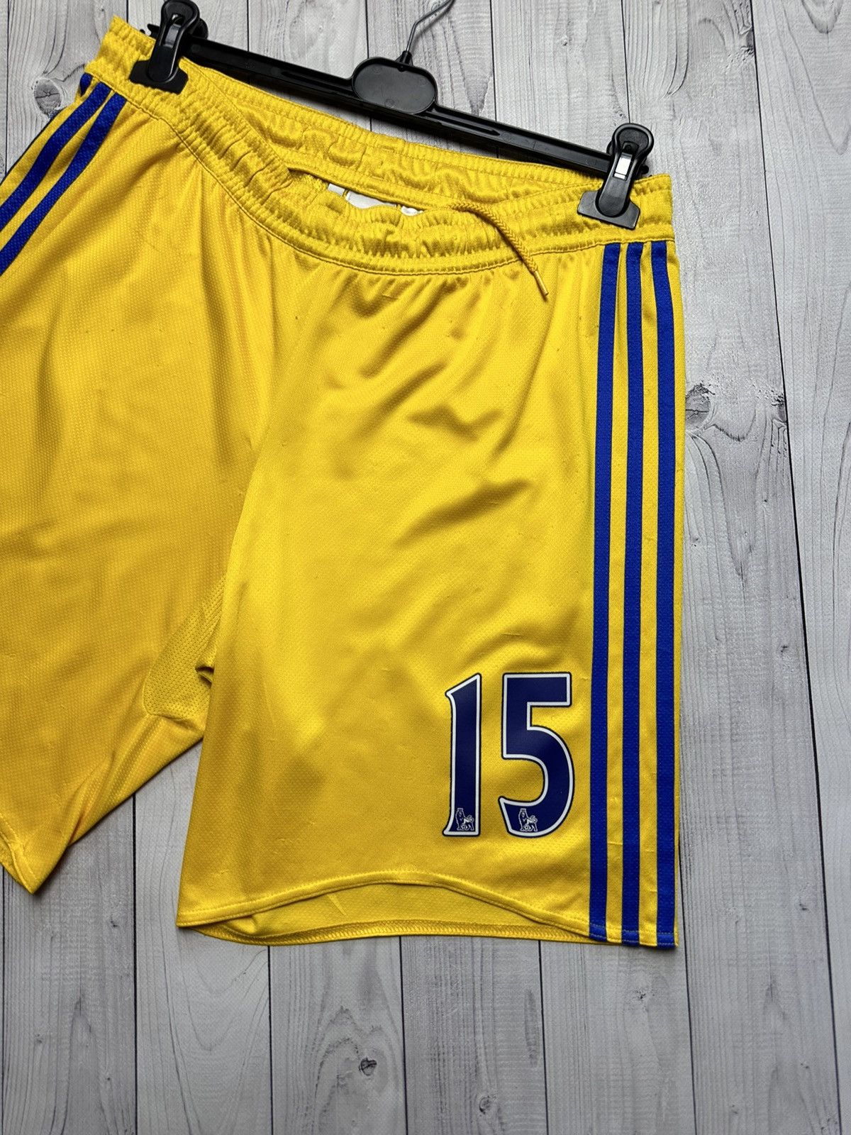 Vintage Vintage adidas Chelsea soccer shorts size M 15 Malouda Size US 32 / EU 48 - 2 Thumbnail