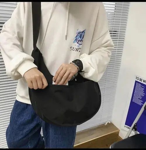 Japanese Brand × Vintage Large Capacity Nylon Hobos/Crossbody Bags Unisex Size ONE SIZE - 3 Thumbnail