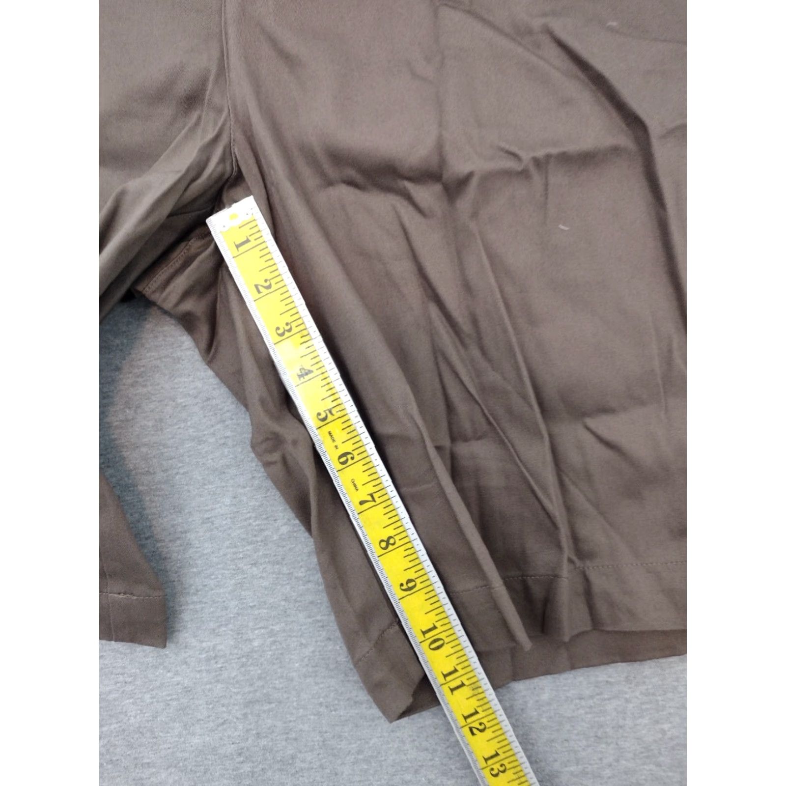 Vintage Bermuda Brand Bermuda Shorts Women's 20W Brown Cotton Blend Mid Rise Easy Fit Casual 4 Pockets Regular Men/Womens (if applicable) Size 42" / US 20 - 6 Thumbnail