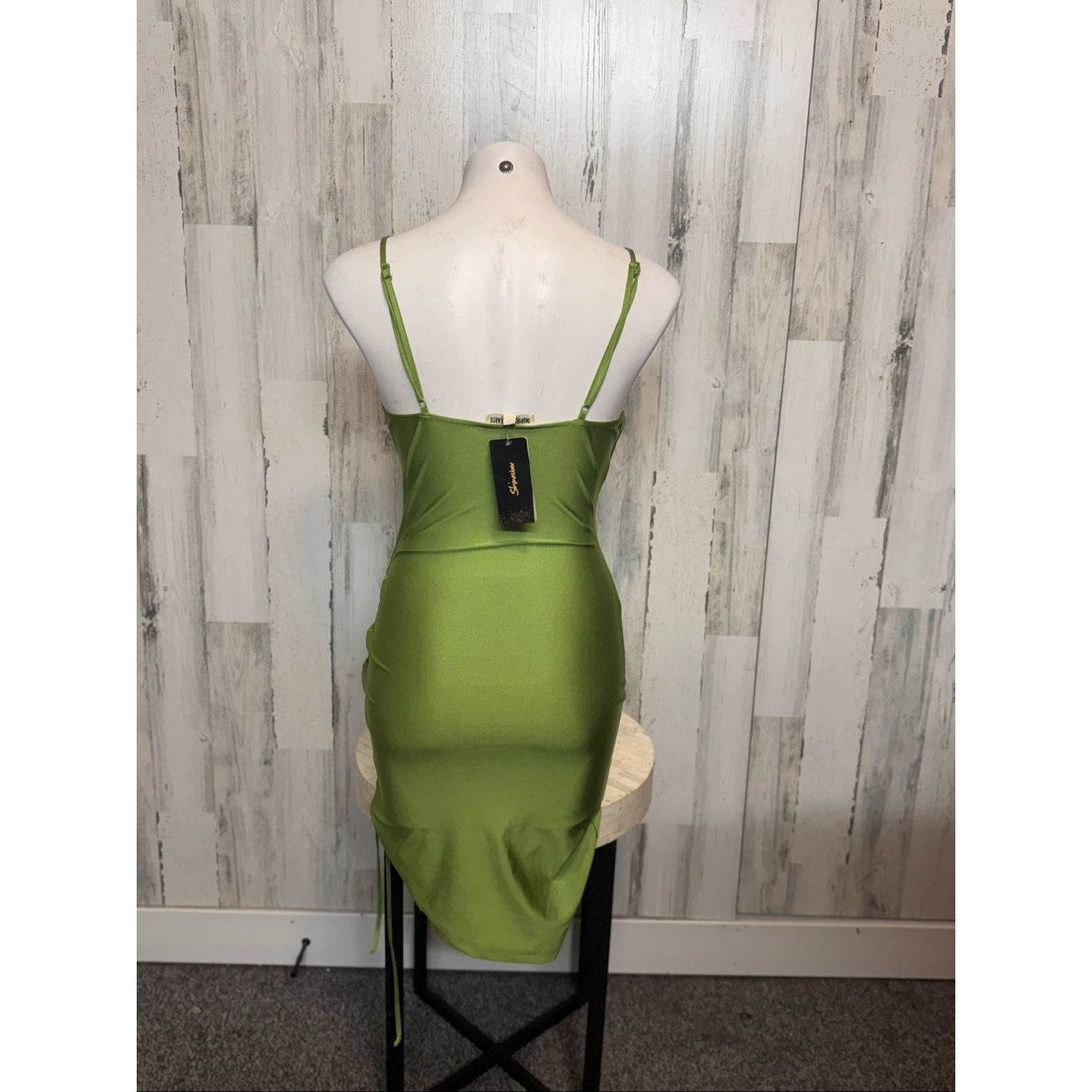 Other Inspired Hearts Green Satin Ruched Side Bodycon Dress – Size Size M / US 6-8 / IT 42-44 - 4 Thumbnail