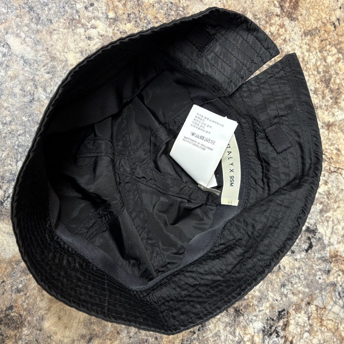 1017 ALYX 9SM 1017 Alyx 9SM Clear Buckle Bucket Hat Size ONE SIZE - 4 Thumbnail
