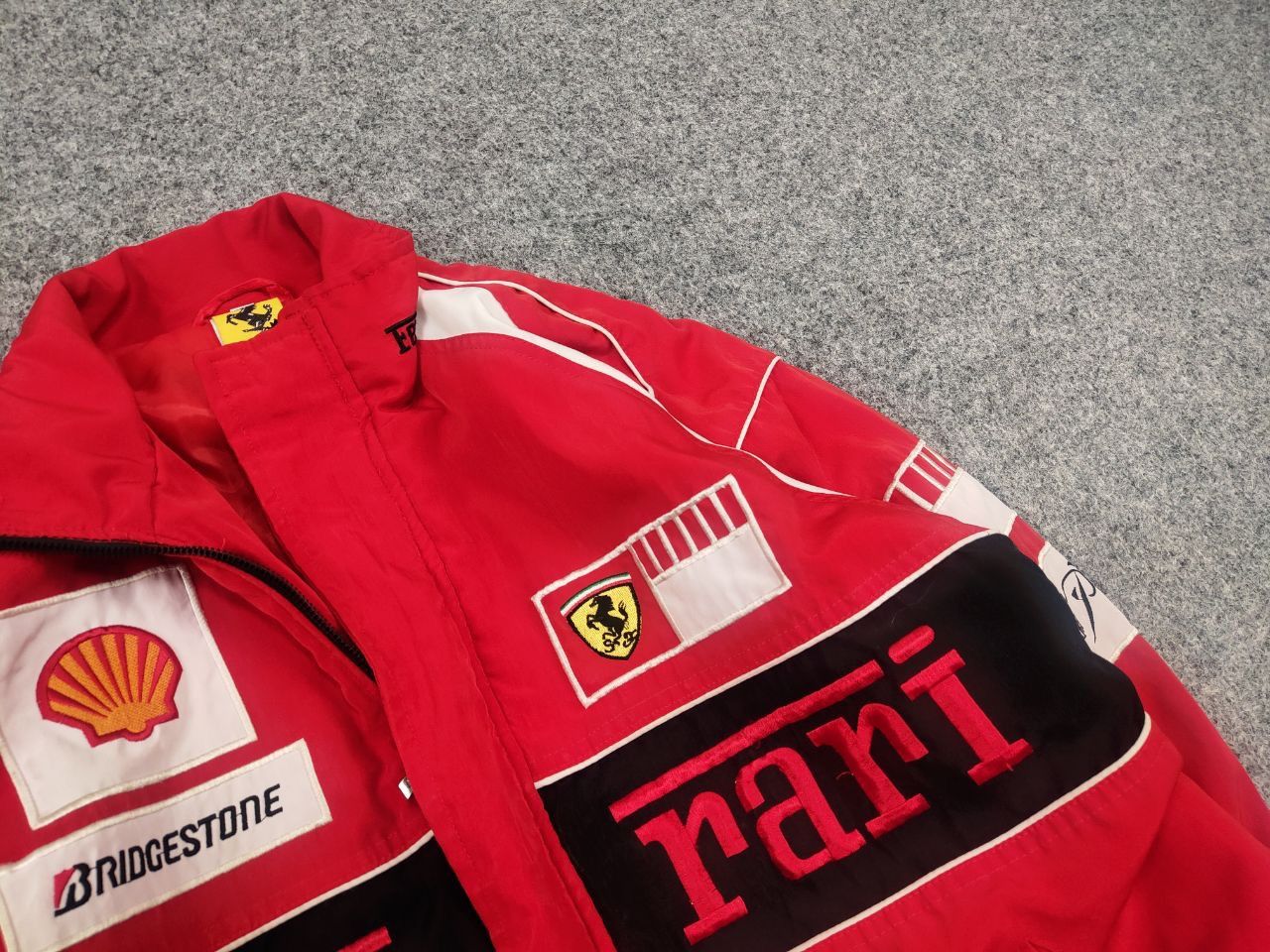 NASCAR Vintage Ferrari Red All logo Racing Bomber Jacket Y2K Style Size US M / EU 48-50 / 2 - 7 Thumbnail