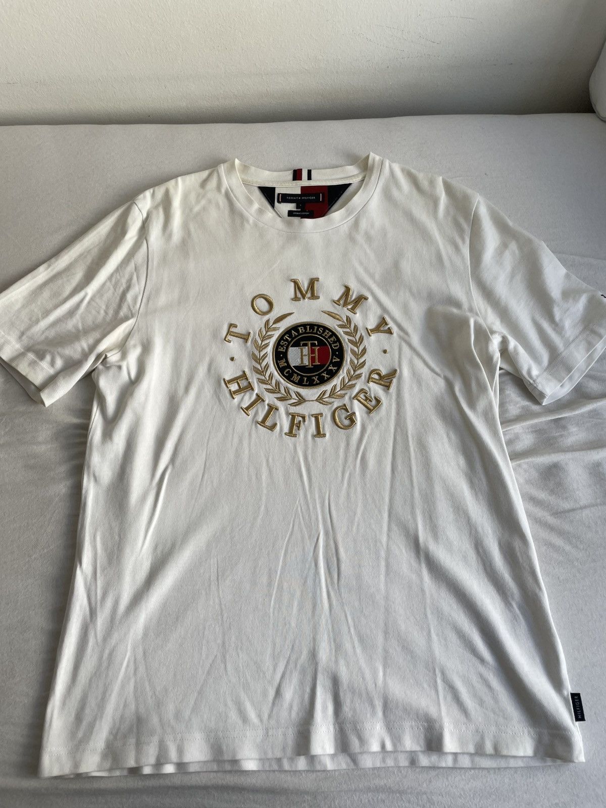 Tommy Hilfiger Tommy Hilfiger T-Shirt Size US L / EU 52-54 / 3 - 1 Thumbnail