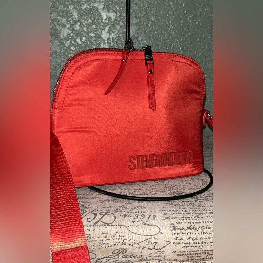 Steve Madden Steve Madden Red Satin Dome Crossbody Bag Size ONE SIZE - 1 Thumbnail