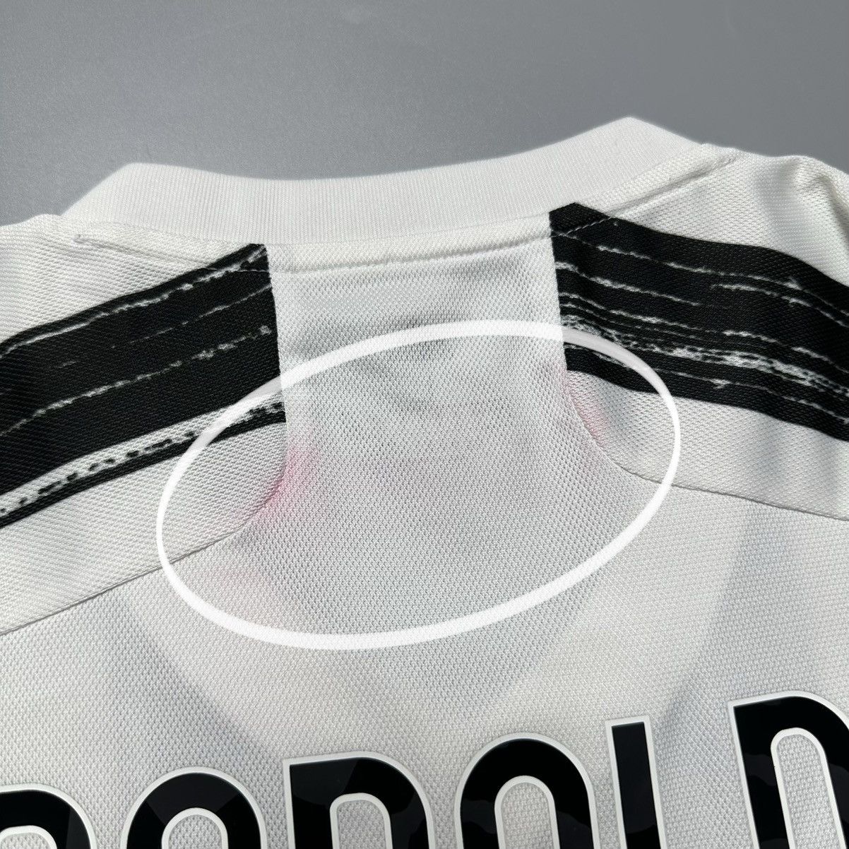 Vintage JUVENTUS ADIDAS 2020/2021 FOOTBALL HOME JERSEY #7 RONALDO Size US L / EU 52-54 / 3 - 12 Thumbnail