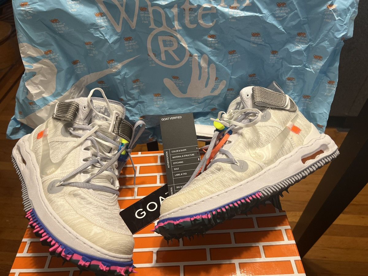 image of Nike x Off White Air Force 1 Sp Shoes in White/Gray, Men's (Size 8)