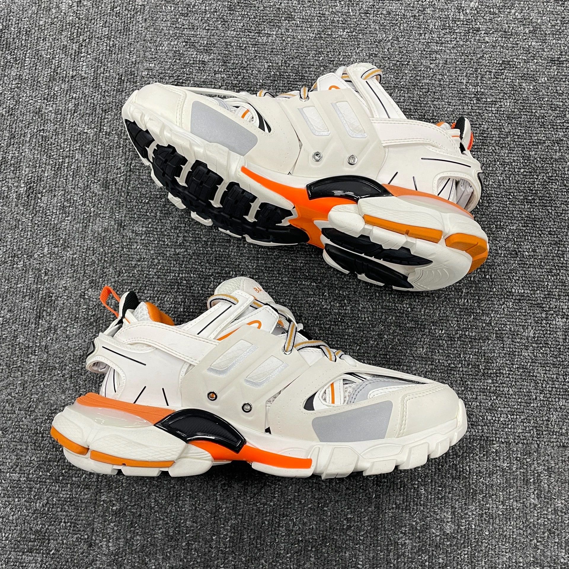 Balenciaga Balenciaga Track 1.0 Low Top Sneaker Women's White Orange 36 Size US 5.5 / IT 35.5 - 6 Thumbnail