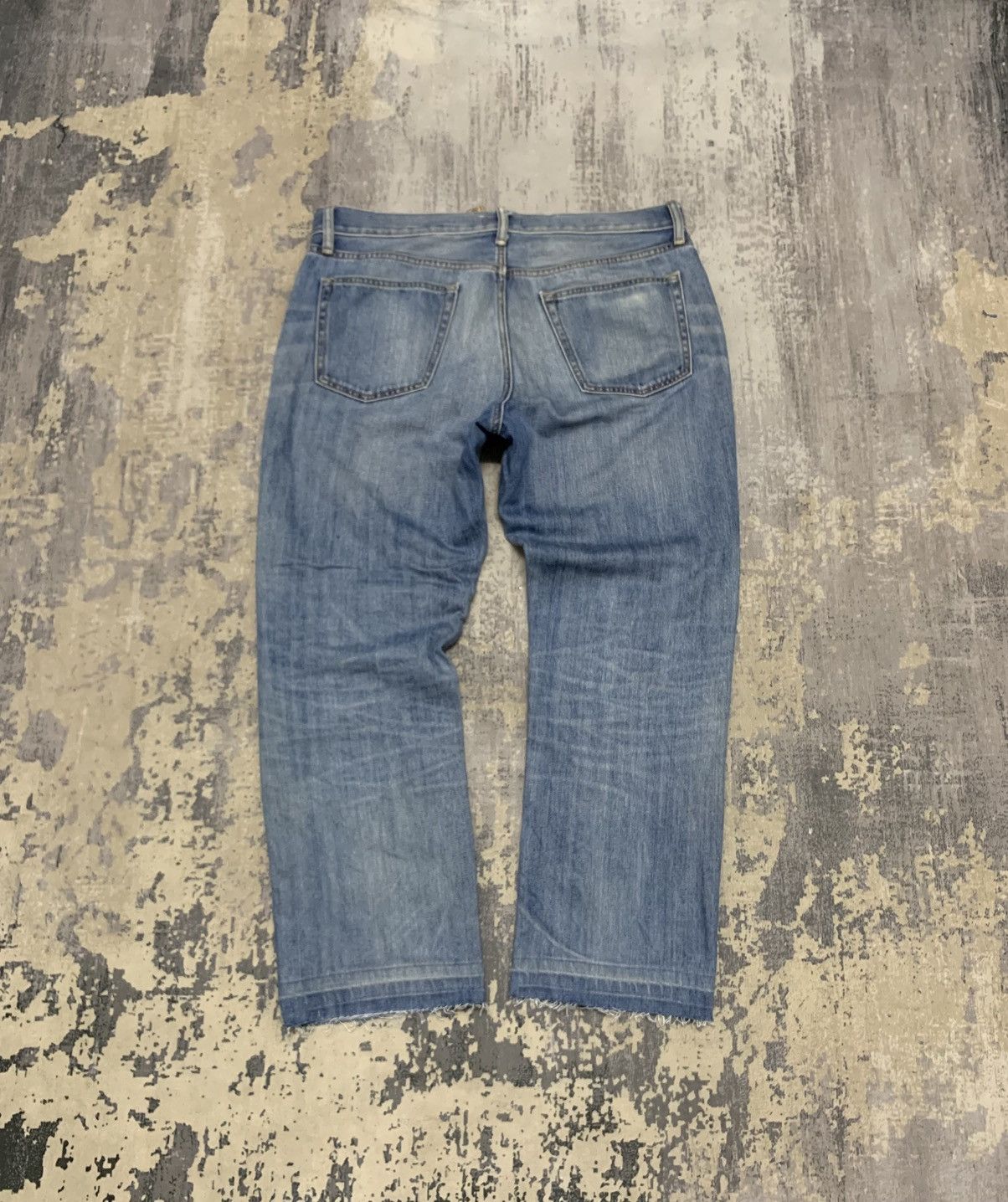 Uniqlo Vintage Uniqlo Faded Blue Washed Denim Size US 37 - 8 Thumbnail