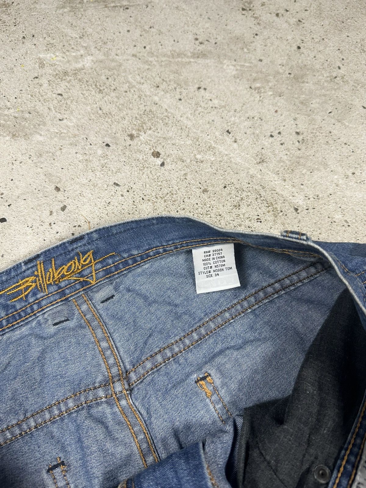 Billabong × JNCO × Vintage Vintage Y2K Billabong Ultra Baggy Carpenter Denim Pants Size US 34 / EU 50 - 15 Thumbnail