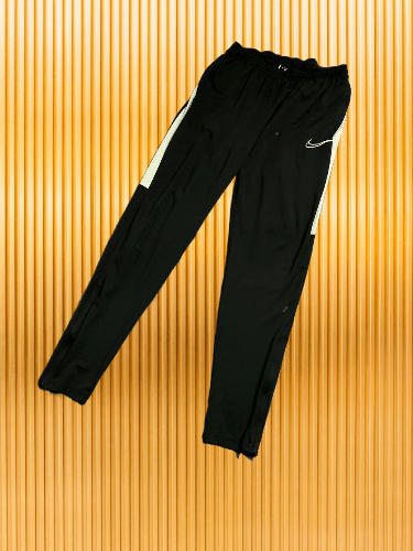 Nike × Vintage Thank you for your view and have a nice day! Size US 32 / EU 48 - 1 Thumbnail