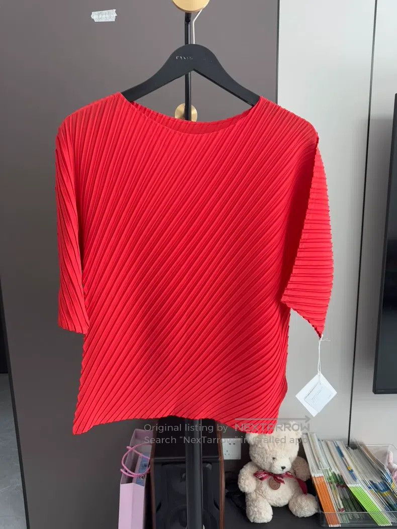 Issey Miyake Main Line Knitted Bubble Short Sleeve Top