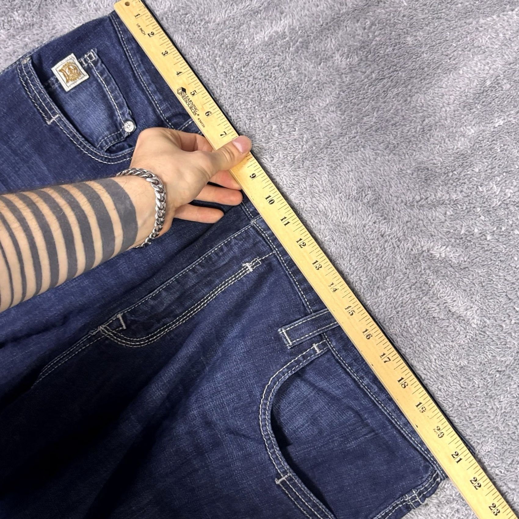 Vintage Cinch Carter Jeans Mens 42x32 Bootcut Western Cowboy Relaxed 5-Pocket Denim Blue Cotton Modern Whisker Work Shoes/Accessories Not Included Size US 42 / EU 58 - 6 Thumbnail