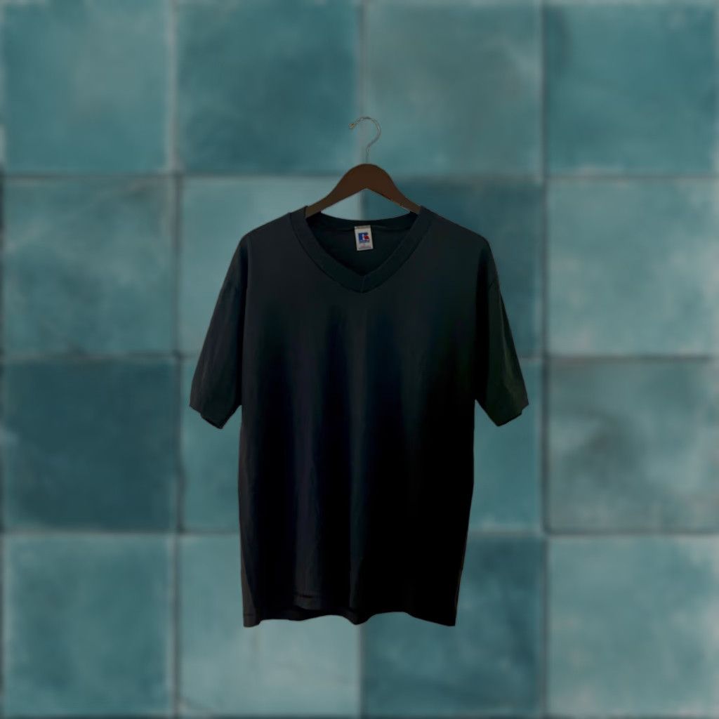 Russell Athletic VINTAGE Russell Athletic T-Shirt Mens L Black 90s V-Neck Short Sleeve USA Made Size US L / EU 52-54 / 3 - 1 Thumbnail