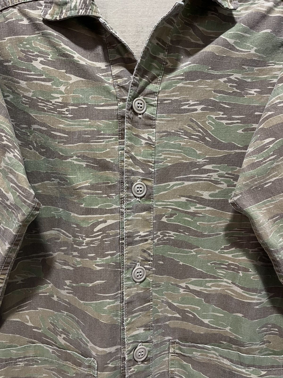 Vintage Denime Tiger Stripes Two Pockets Shirt