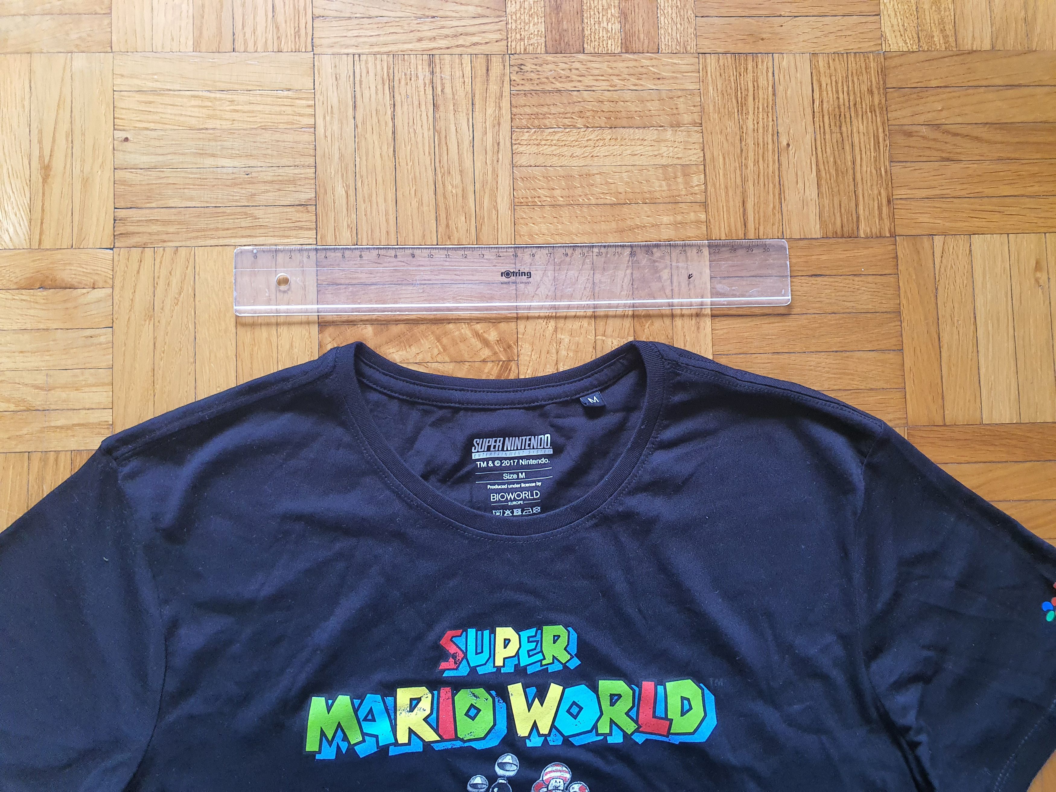 Nintendo BIOWORLD - Super Mario World (SNES) Graphic T-Shirt - 2017 Size US M / EU 48-50 / 2 - 3 Thumbnail