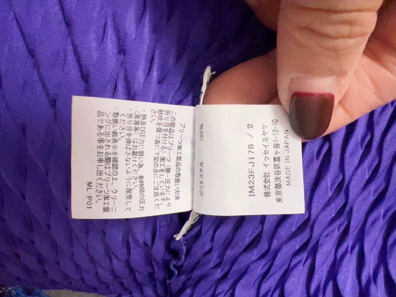 Issey Miyake Issey Miyake size:2 Purple main line large fish scale pull Size XS / US 0-2 / IT 36-38 - 3 Thumbnail