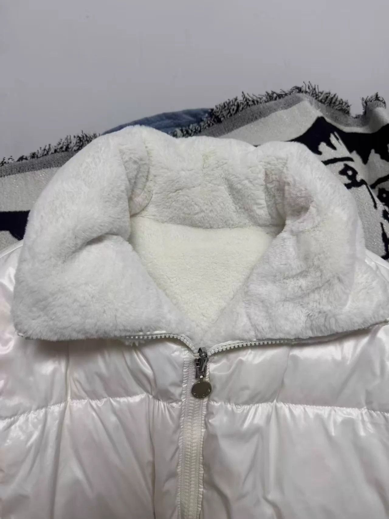 Moncler Moncler 2-Sided Down Jacket Size 2 Fleece Sleeve 99 New Size XS / US 0-2 / IT 36-38 - 6 Thumbnail