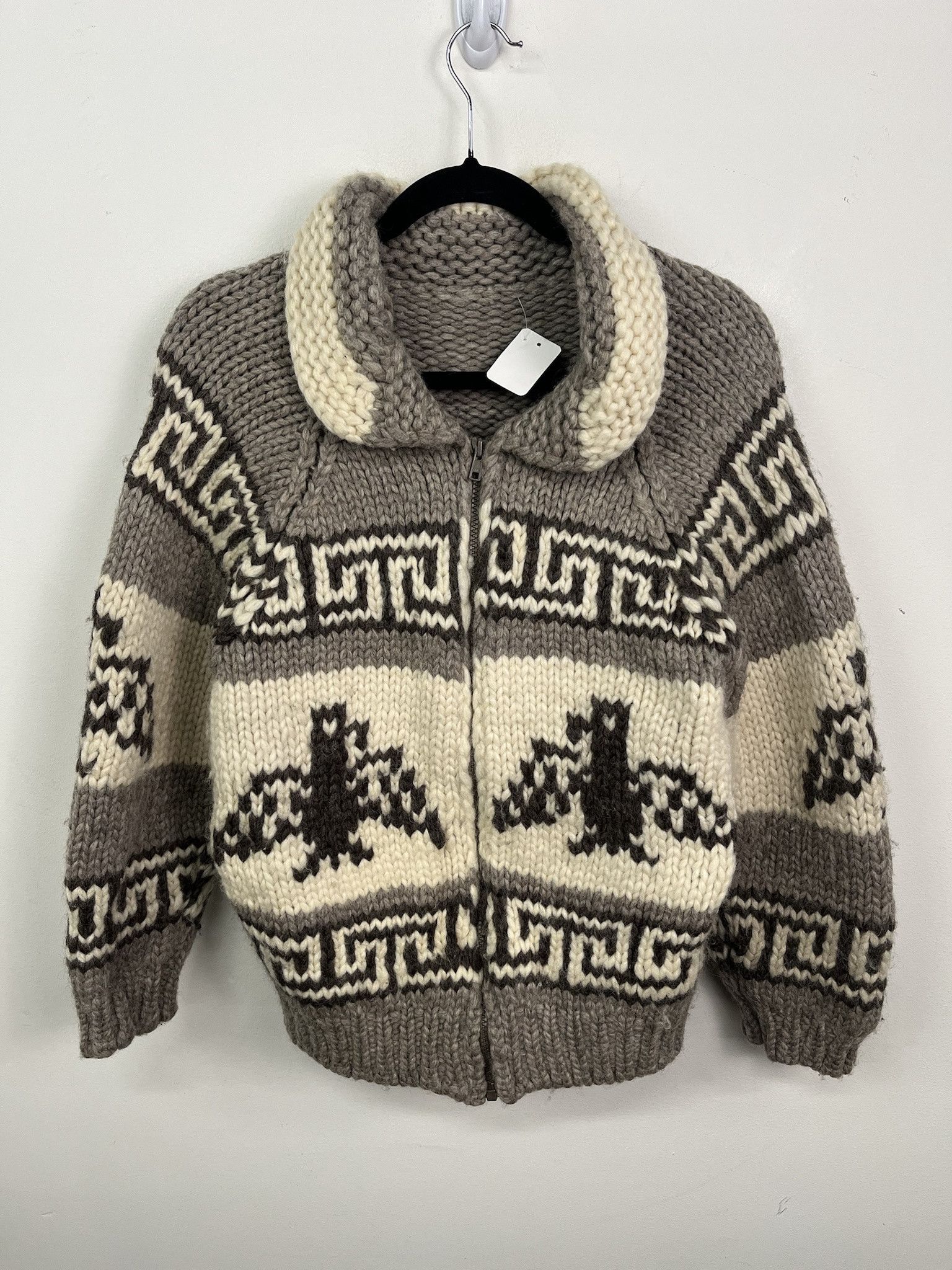 Vintage Vintage 1970s Thunderbird Cowichan Zip Thick Knit Sweater Size S Size US S / EU 44-46 / 1 - 1 Thumbnail