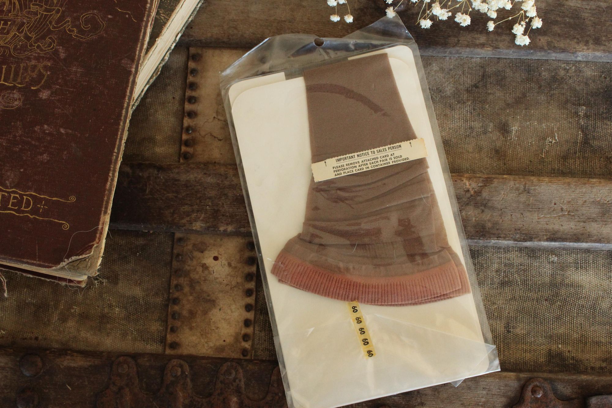 Vintage Vintage 1970s 1980s Knee High Stockings, One Pair New NOS R Size ONE SIZE - 6 Thumbnail