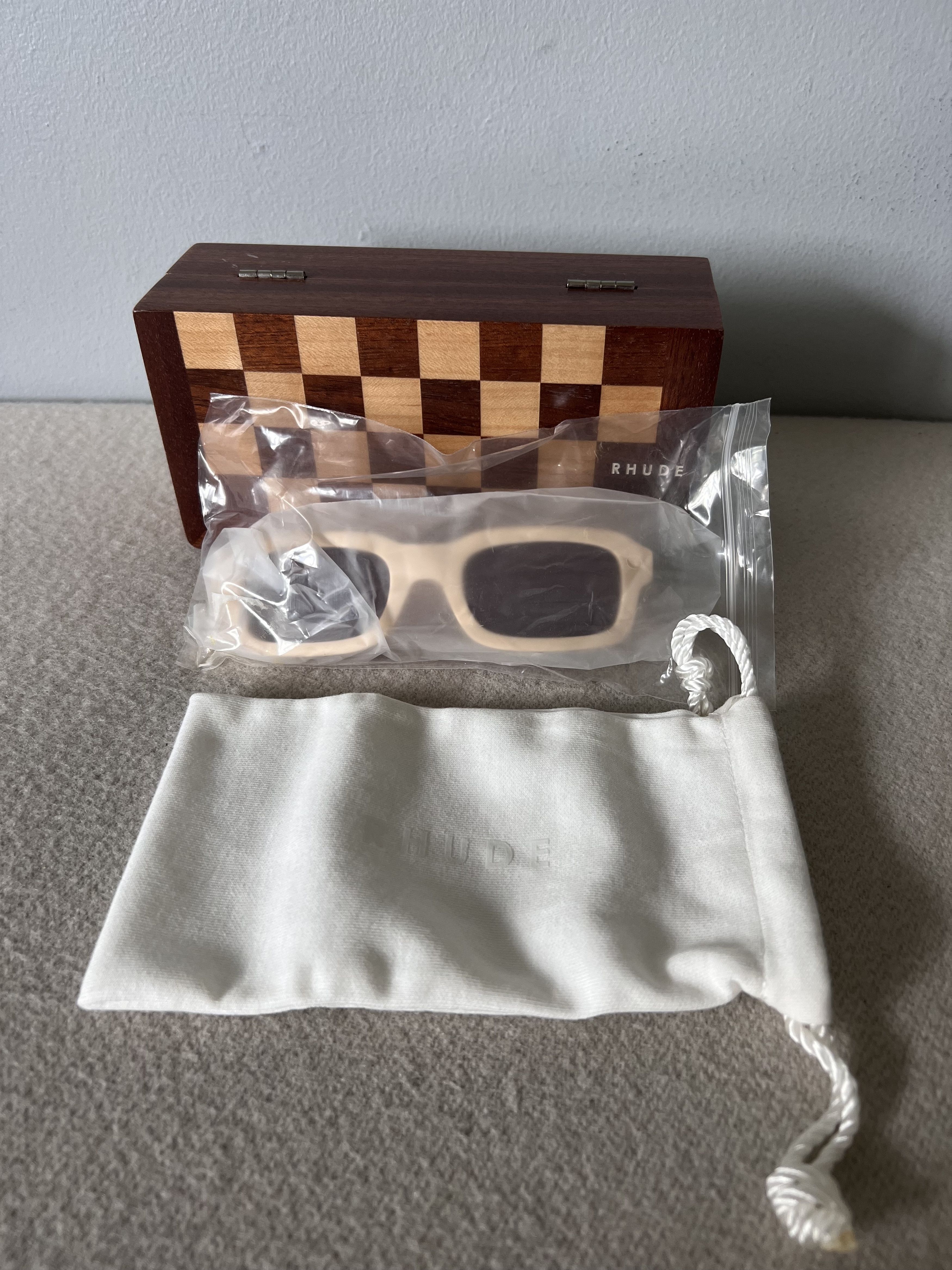Rhude Rhude Steve Sunglasses in White with Brown Lens Size ONE SIZE - 8 Thumbnail