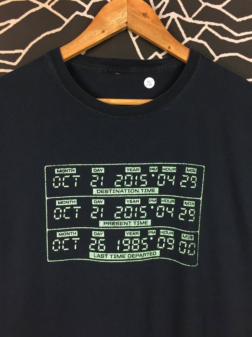 Vintage Back To The Future DeLorean Time Circuit Movie Graphic Tee Size US XL / EU 56 / 4 - 3 Thumbnail
