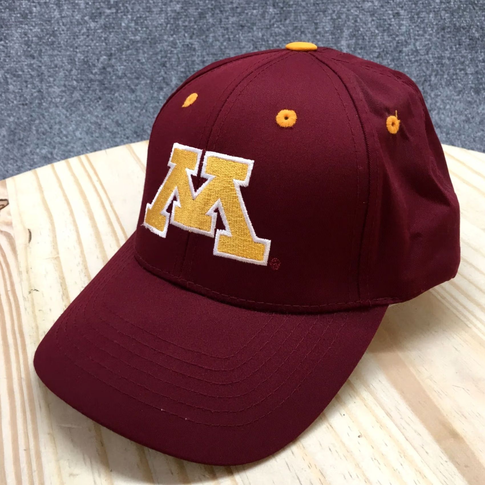Logo 7 Minnesota Gophers Headwear Baseball Cap Mens Red OS Embroidered Logo Size ONE SIZE - 2 Thumbnail