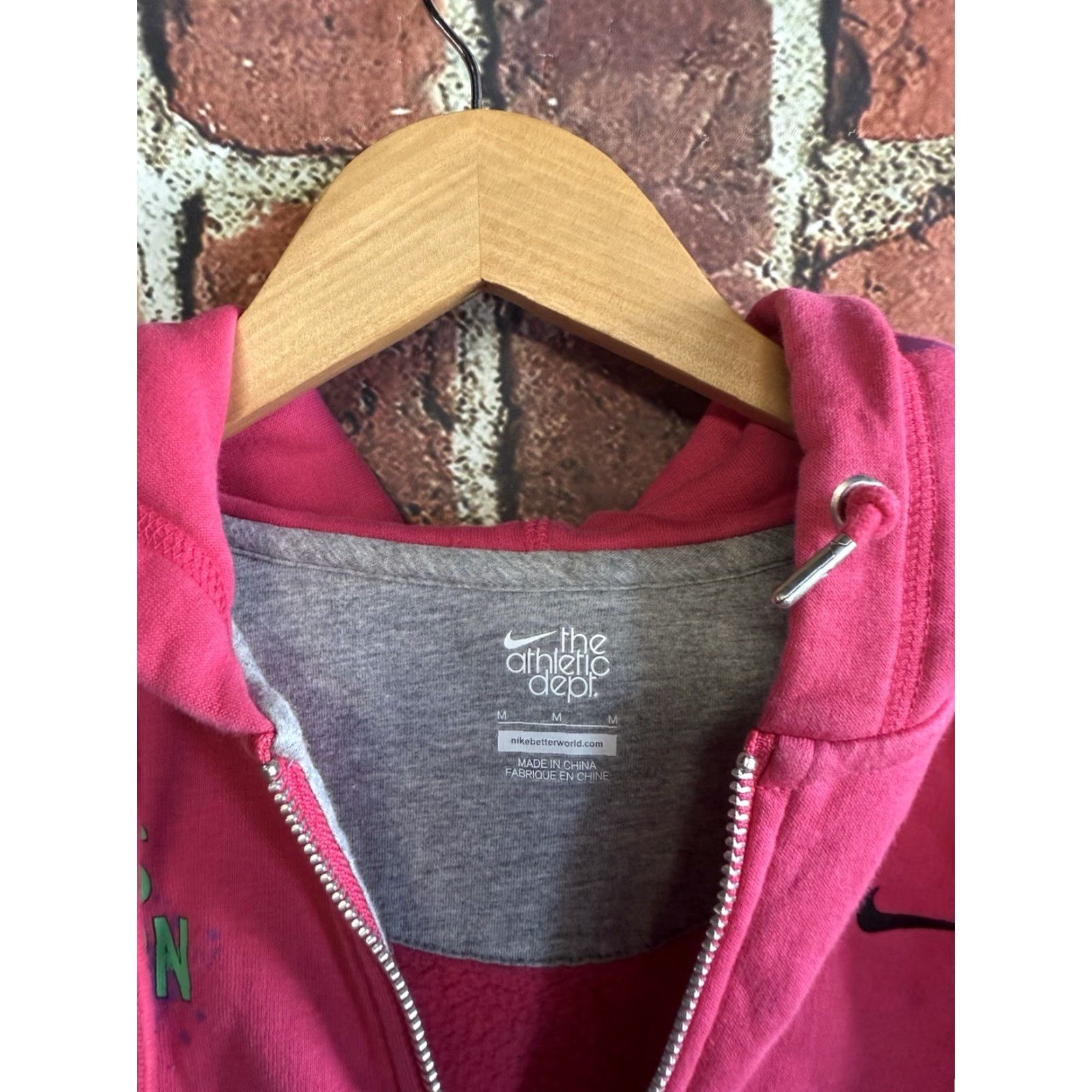 Nike Y2K Nike Womens Pink Hooded Full Zip Sweatshirt M Medium Size Pink Nike Full Zip Hooded Sweatshirt Womens 2000s 2011 Marathon Activewear Size M / US 6-8 / IT 42-44 - 3 Thumbnail