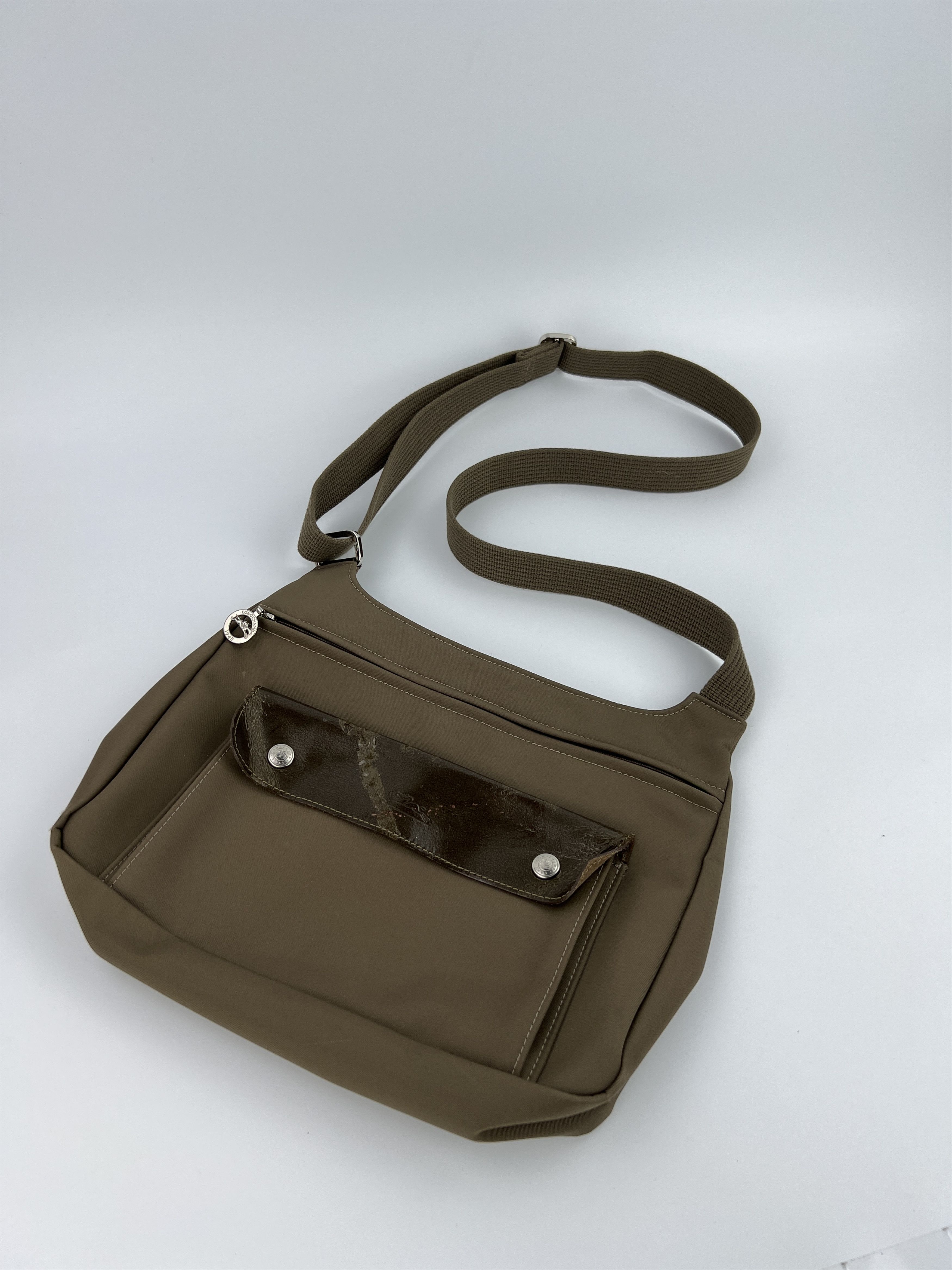 Longchamp × Vintage Vintage Longchamp Khaki Green Nylon Crossbody Bag Size ONE SIZE - 9 Thumbnail
