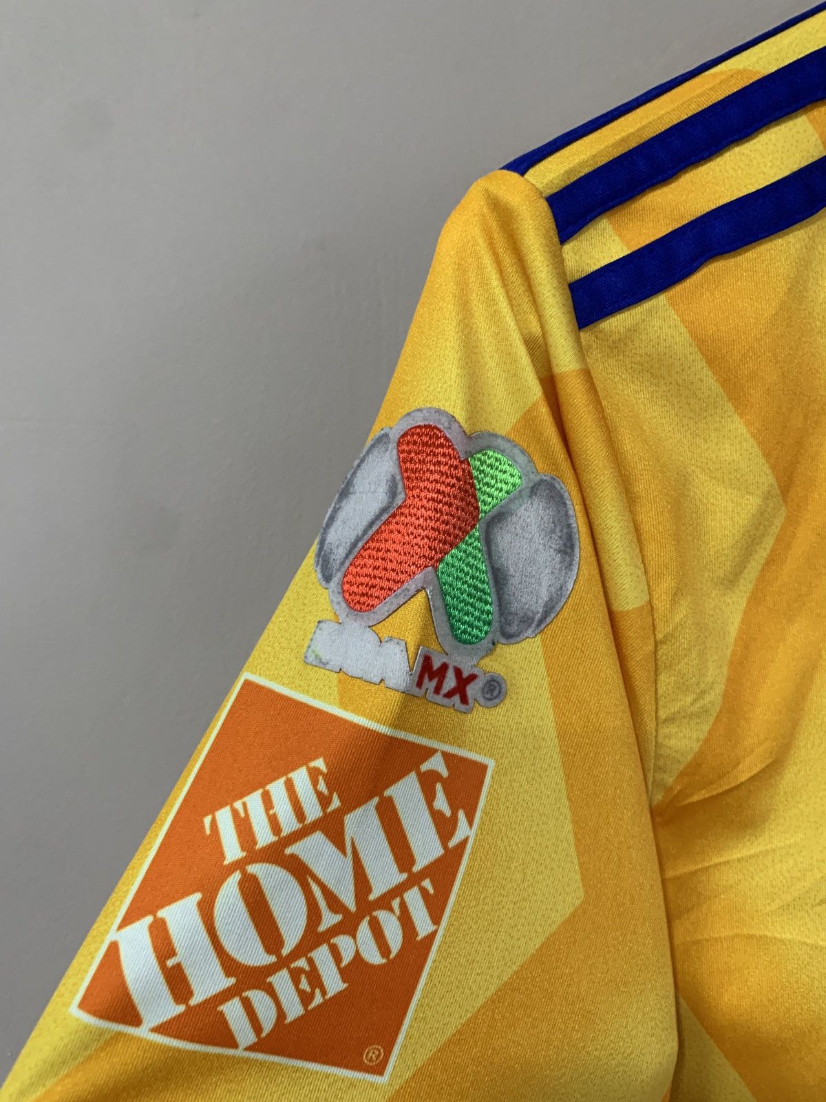 Other Tigres de la U.A.N.L. Away Football Shirt Adidas Soccer M Size US M / EU 48-50 / 2 - 5 Thumbnail