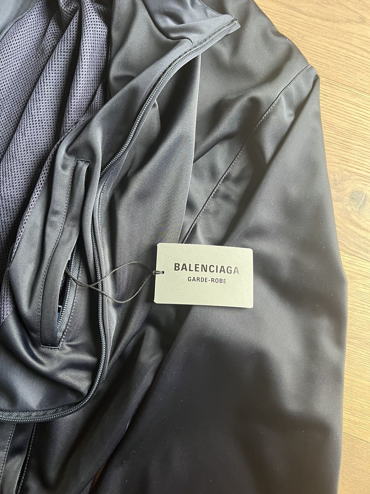 Balenciaga Balenciaga garde-robe jacket Size US M / EU 48-50 / 2 - 4 Thumbnail