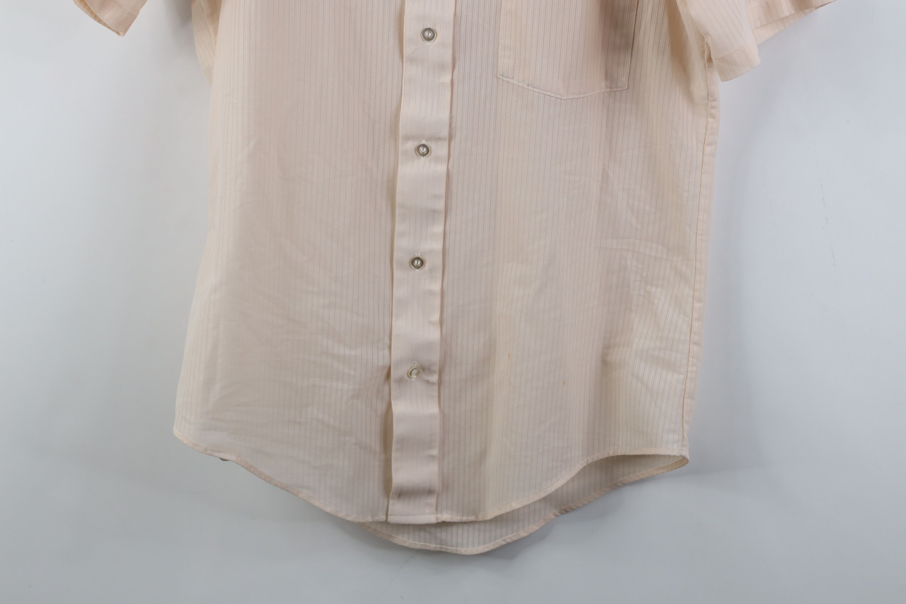 Vintage Vintage 70s Streetwear Knit Short Sleeve Button Shirt USA Size US S / EU 44-46 / 1 - 3 Thumbnail