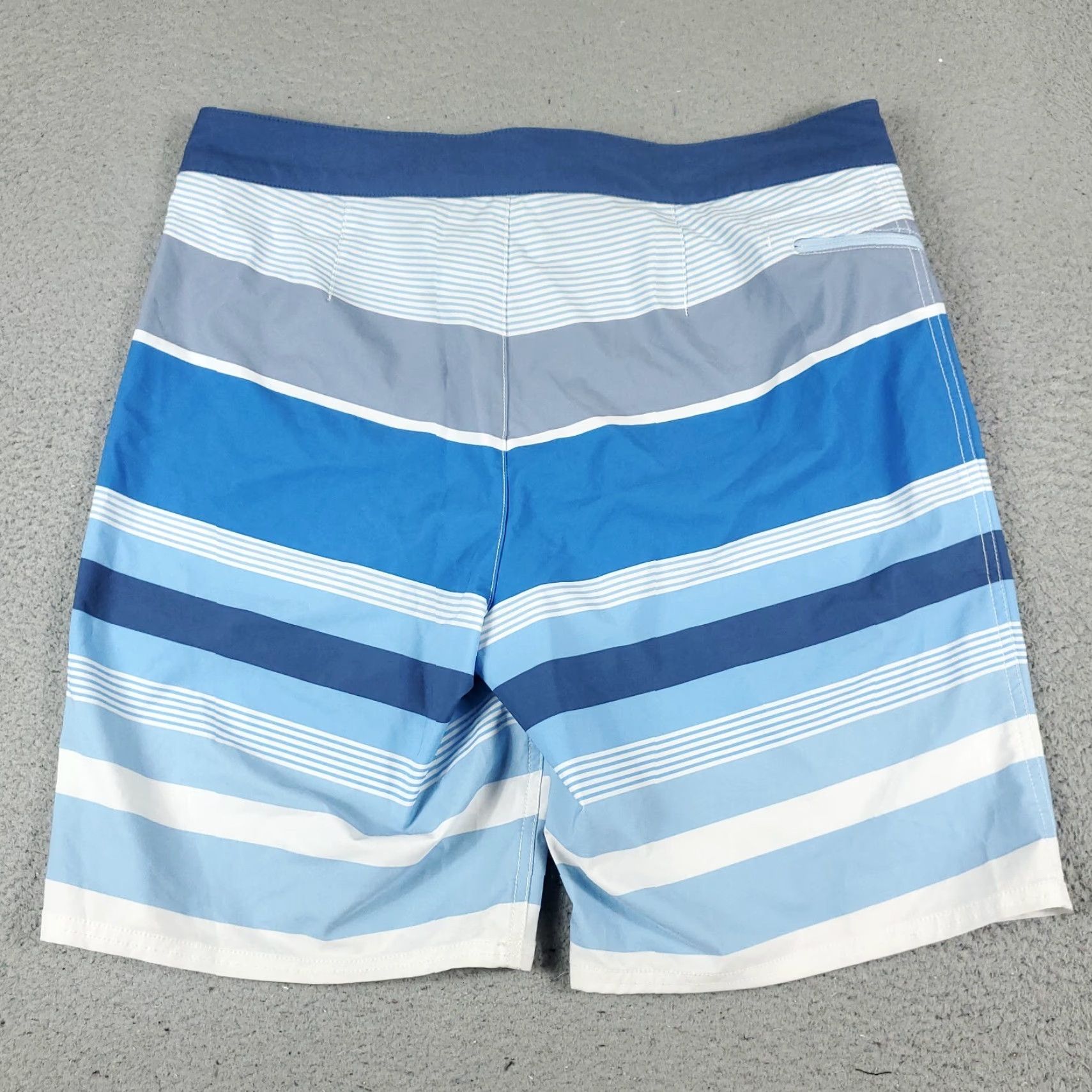 Vineyard Vines Vineyard Vines Shorts Mens 32 Blue Striped Surf Beach Board Swim Trunks Size US 32 / EU 48 - 6 Thumbnail