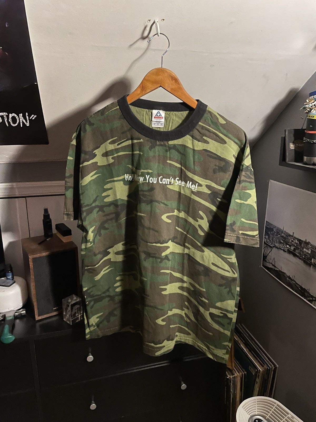 Vintage Y2K Camo print “Now You Can’t See Me” short sleeve t shirt Size US XL / EU 56 / 4 - 1 Thumbnail