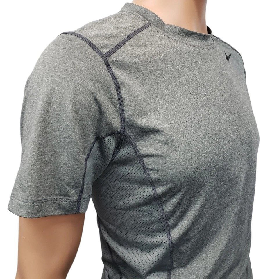 Nike Nike Pro Combat Dri-FIT Fitted Short Sleeve Base Layer Tee Size US S / EU 44-46 / 1 - 6 Thumbnail