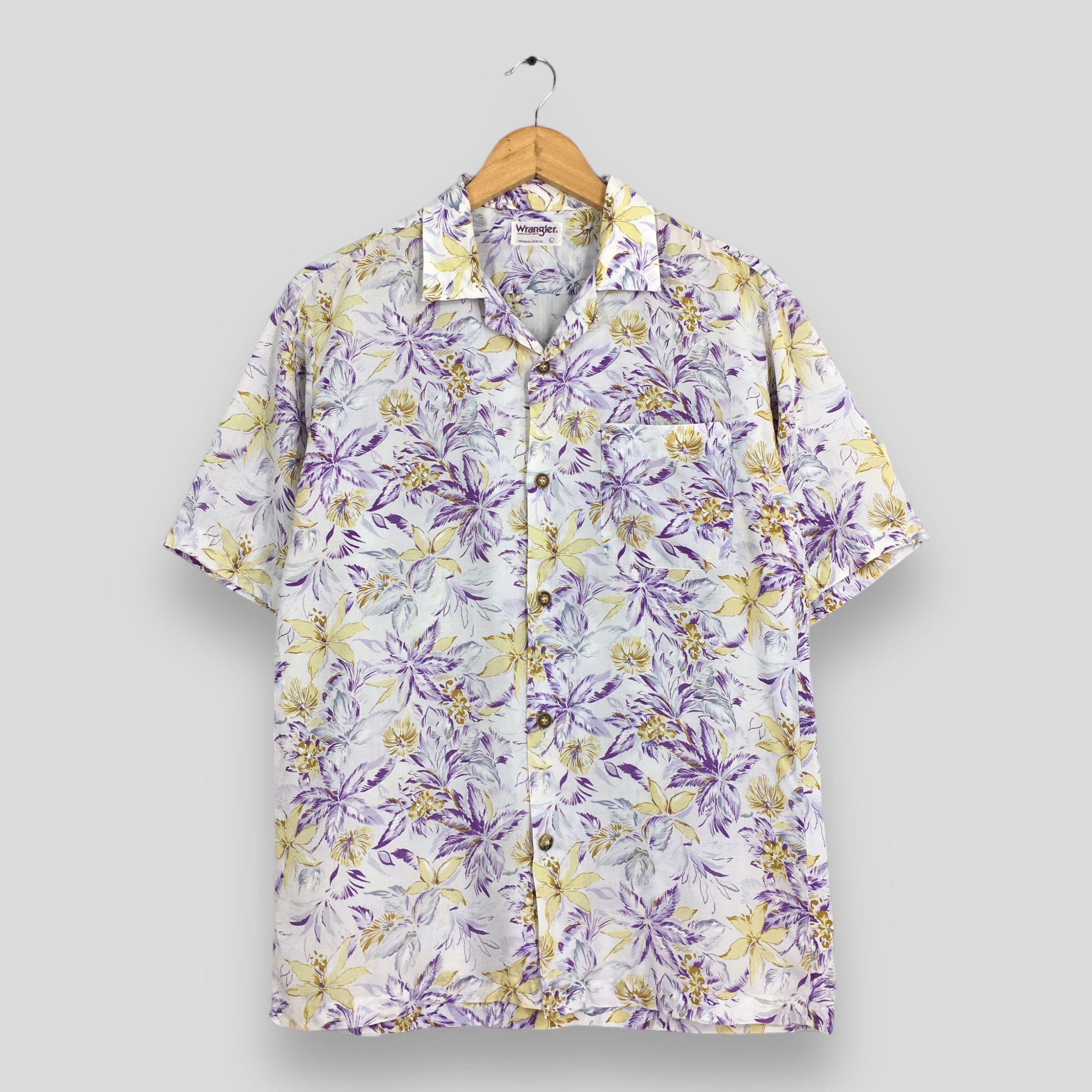 Other 90's Wrangler Hawaiian Floral Aloha Overprint Shirt Large Size US L / EU 52-54 / 3 - 1 Thumbnail
