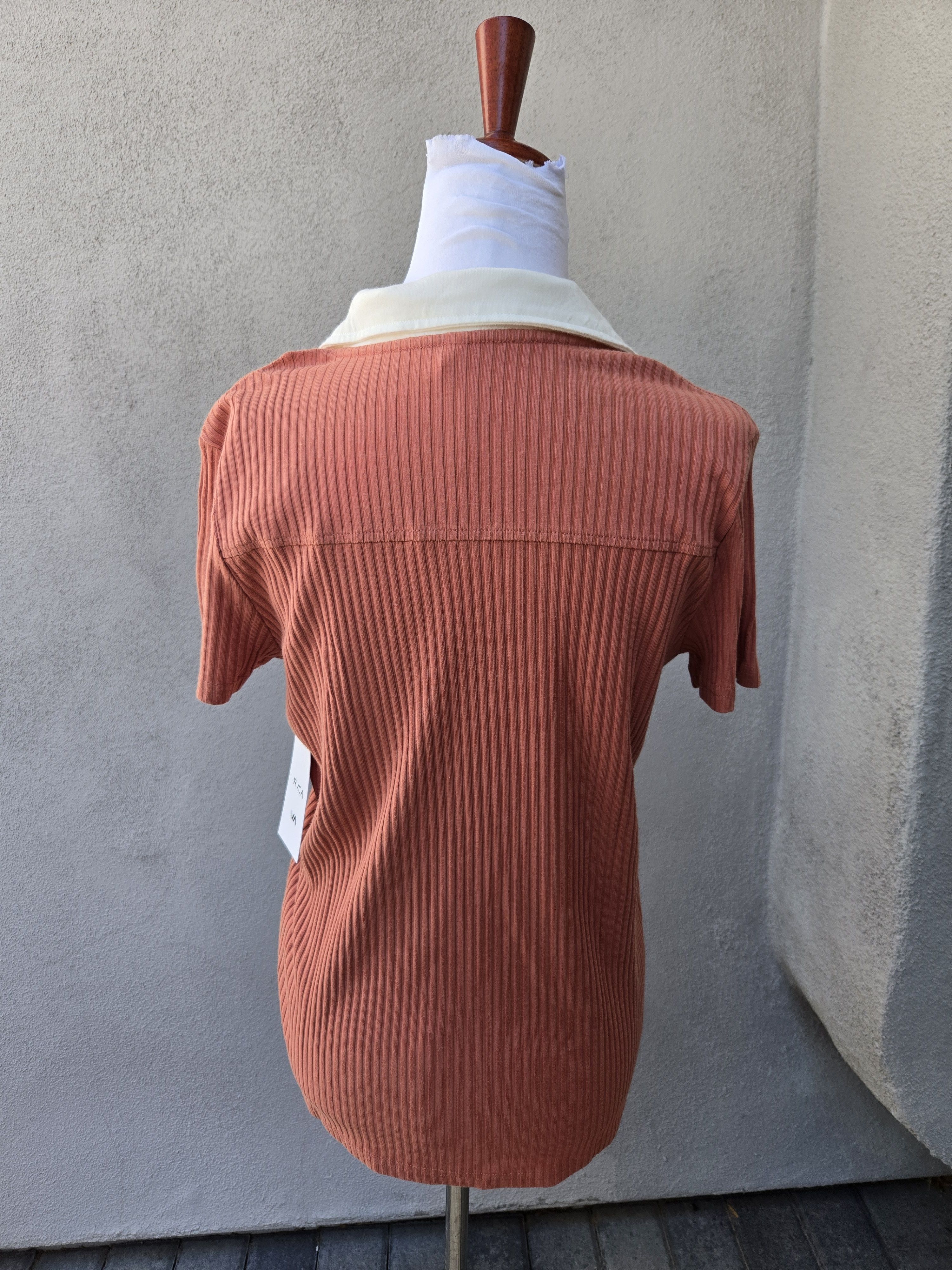 RVCA Limited edition Cheap Thrills shirt by Alex Matus Size US L / EU 52-54 / 3 - 3 Thumbnail