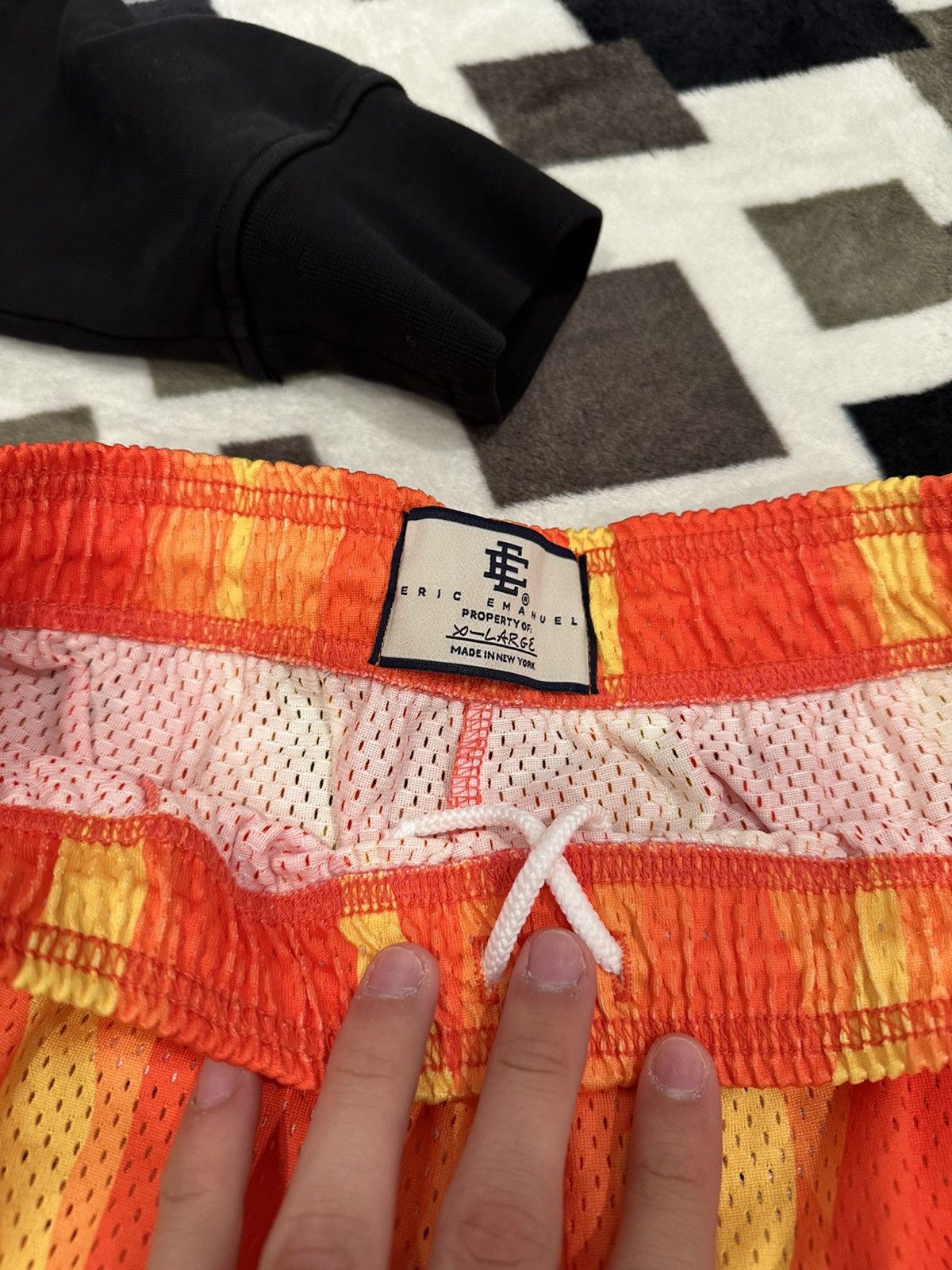 Eric Emanuel Eric Emanuel “Sunset” Shorts Size US 34 / EU 50 - 2 Thumbnail