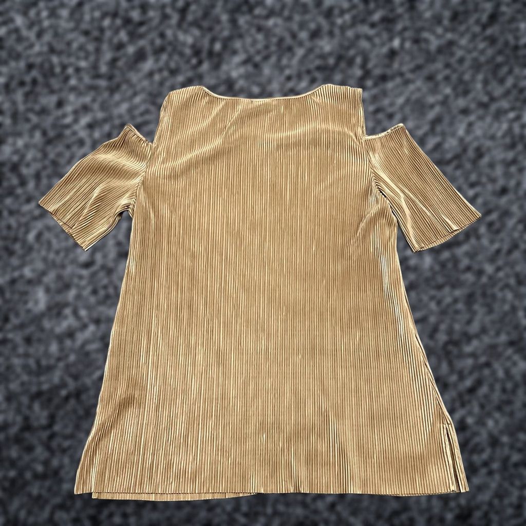 Vintage Chicos Shirt Womens 2 Gold Cold Shoulder Pleated Knit Tunic Top Travelers Size XS / US 0-2 / IT 36-38 - 1 Thumbnail
