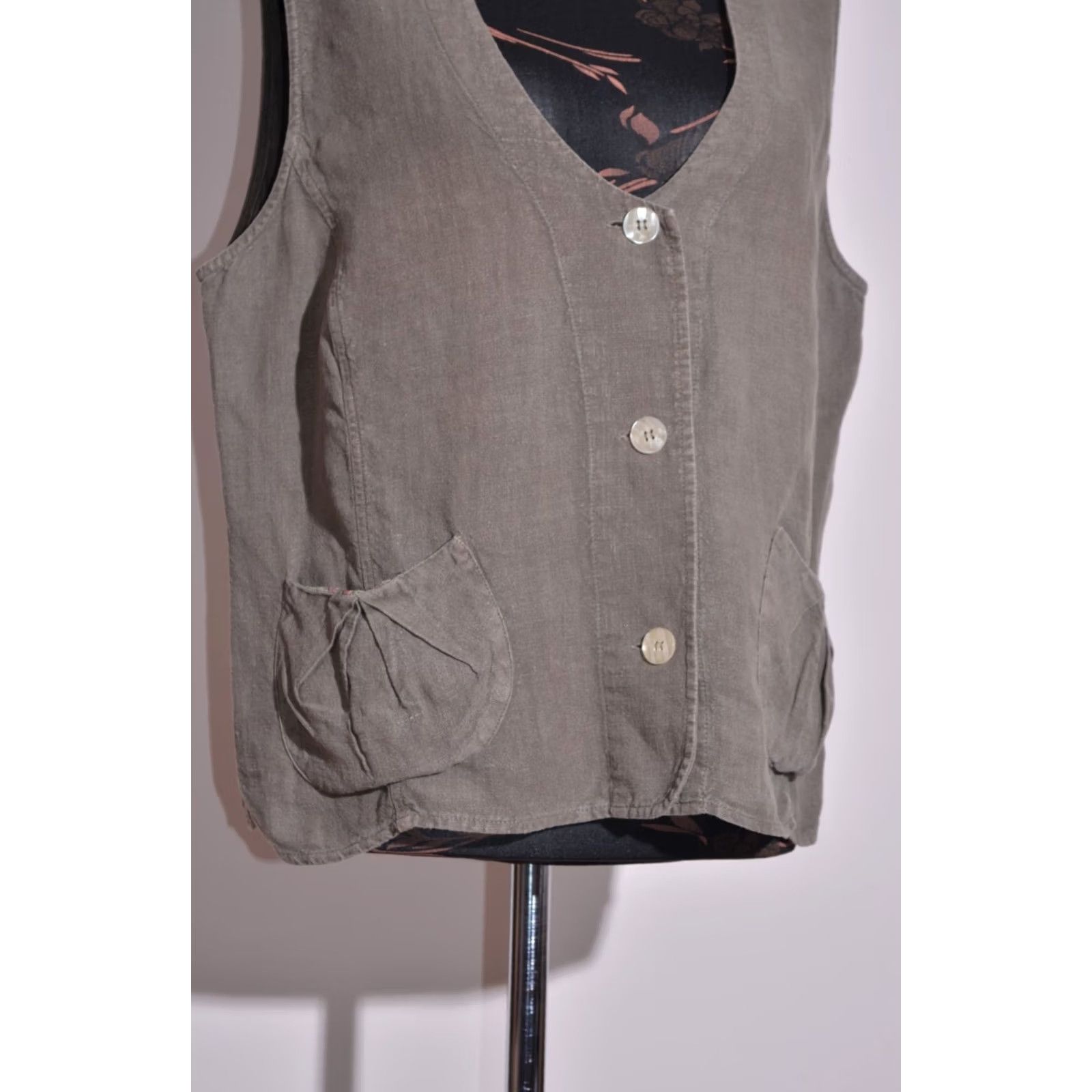 Vintage Deerberg by OSKA Womens Linen Waistcoat Vest Pearl Button with Pockets XL Khaki Linen Waistcoat Womens XL Khaki Pockets Pearl Button OSKA Deerberg Size XL / US 12-14 / IT 48-50 - 3 Thumbnail