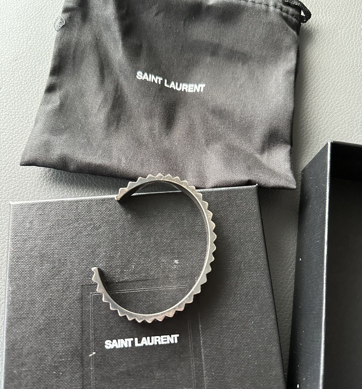 Saint Laurent Paris × Yves Saint Laurent Runway Brass Metal Saint Laurent Bracelet Limited Edition Size ONE SIZE - 7 Thumbnail