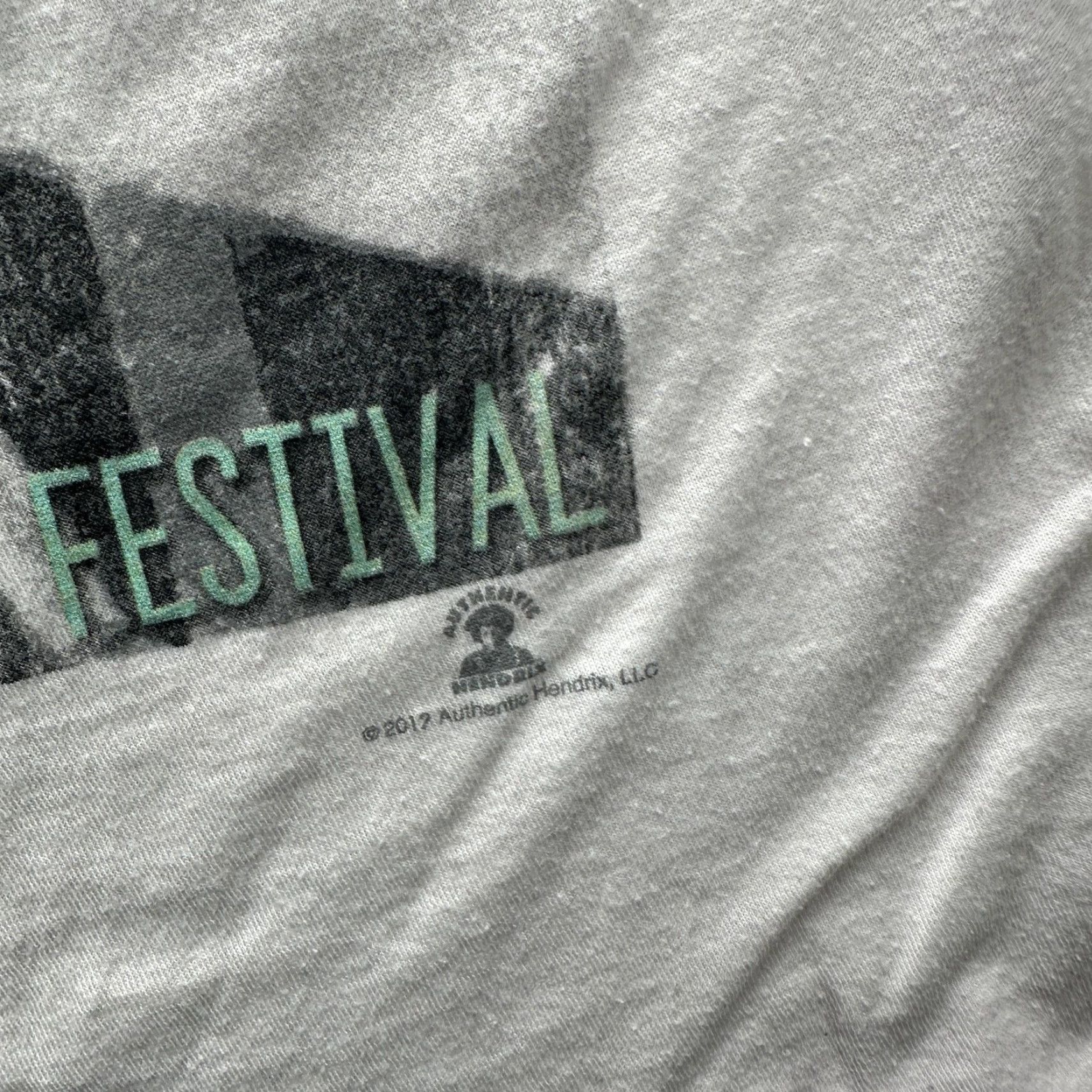Old Navy Jimi Hendrix Shirt Mens Small White 1969 Newport Pop Festival Graphic Band Tee Size US S / EU 44-46 / 1 - 5 Thumbnail