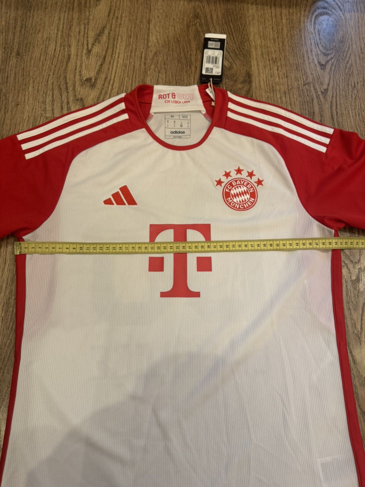 Adidas BAYERN MÜNICH 2023 2024 HOME FOOTBALL SHIRT ADIDAS SIZE M Size US M / EU 48-50 / 2 - 3 Thumbnail
