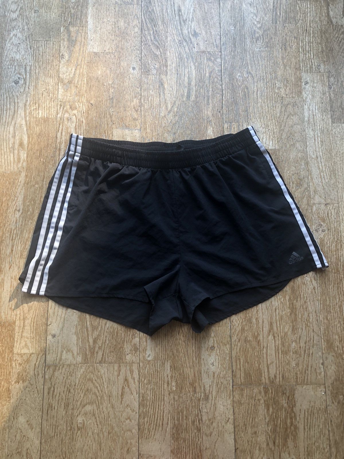 Adidas ADIDAS CLASSIC SPORT LIGHT RUNNING SHORTS Size US 37 - 1 Thumbnail