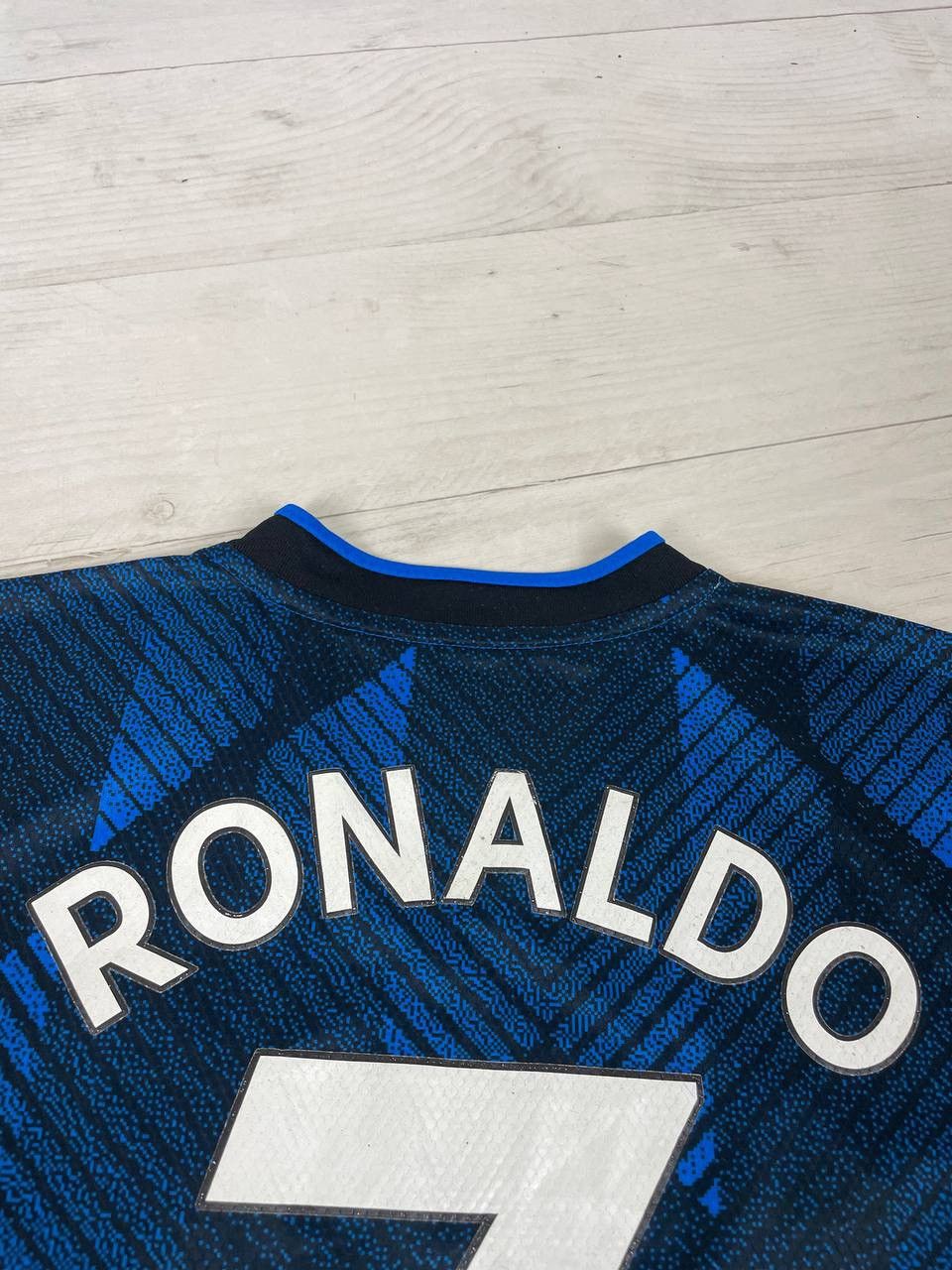 Adidas Adidas Manchester United 2021 2022 Third Ronaldo #7 Shirt Size US L / EU 52-54 / 3 - 17 Thumbnail