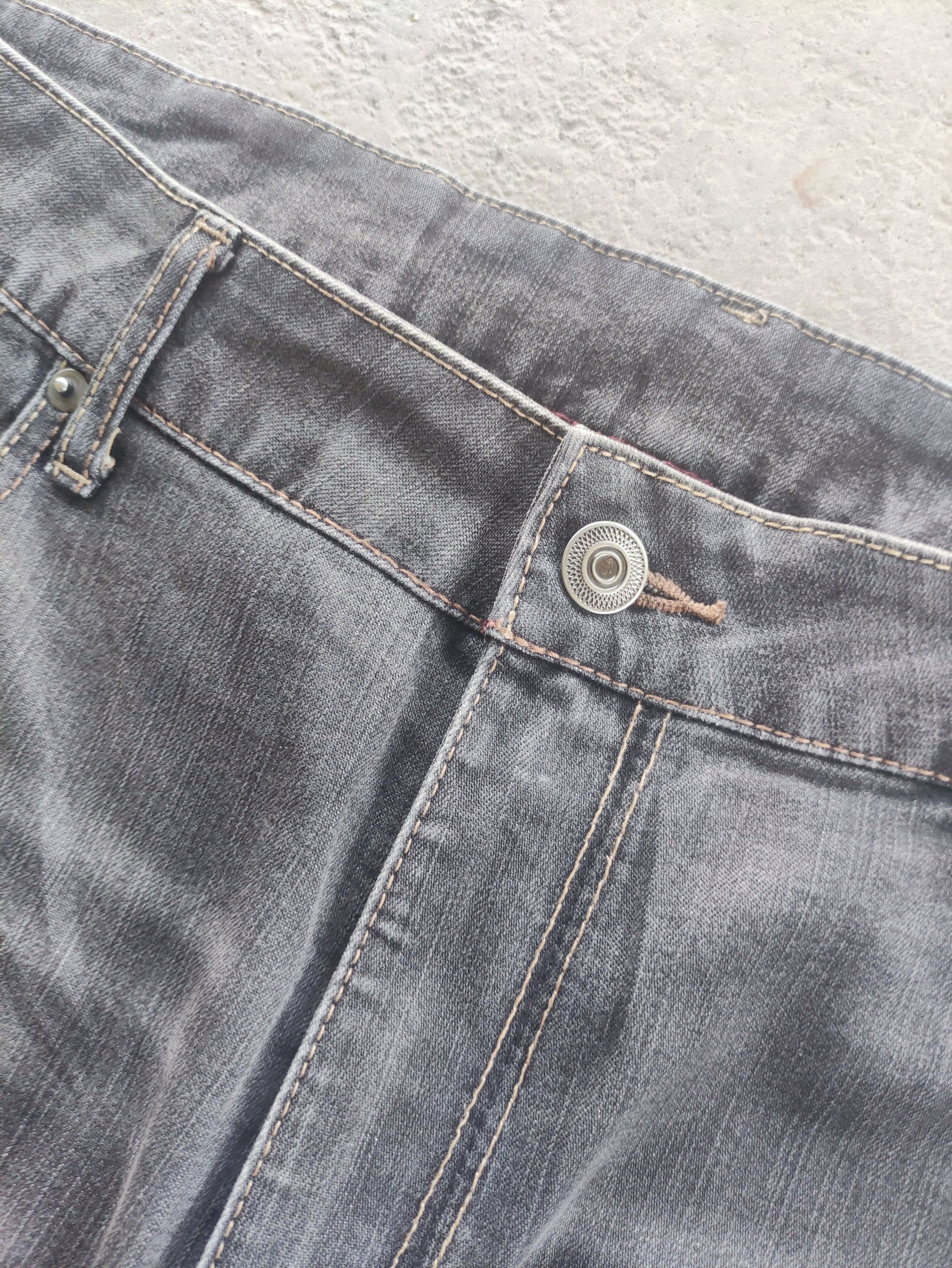 Japanese Brand Vintage Japanese Distress Faded Denim Pants Size US 38 / EU 54 - 5 Thumbnail