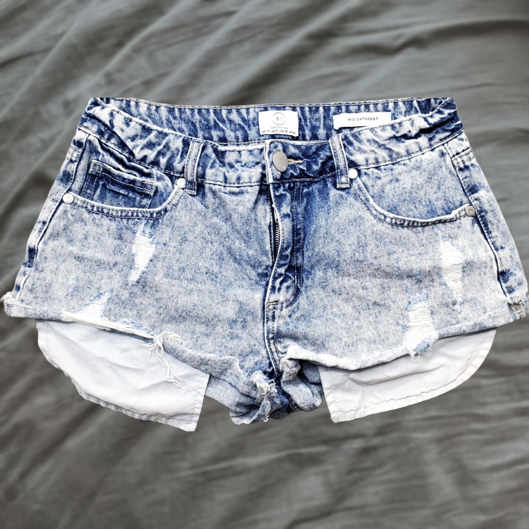 Cotton On Cotton On Cut-Off Shorts Women's 6 Blue Denim 5-Pocket Design Distressed Mid Size 28" / US 6 / IT 42 - 1 Thumbnail