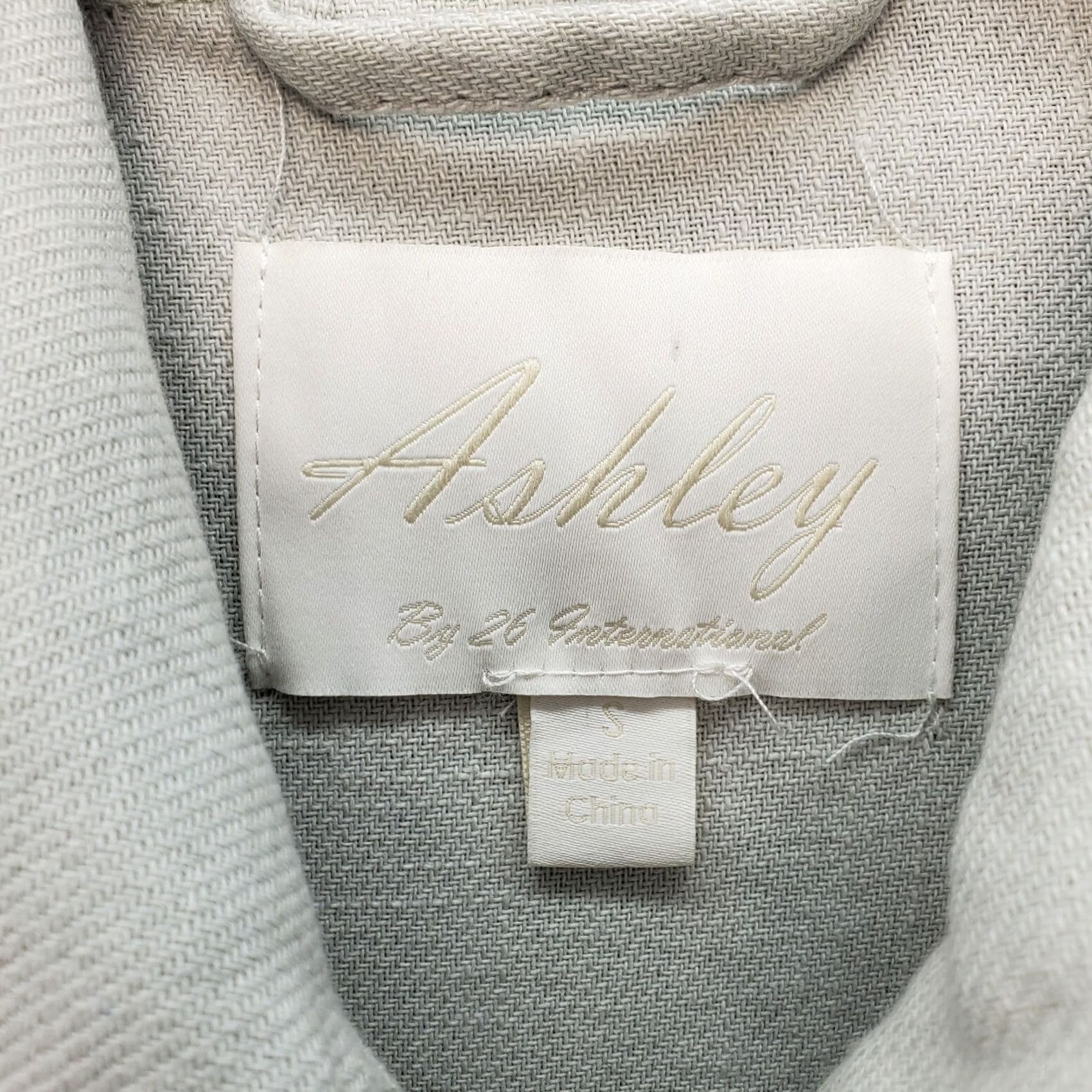 Vintage Ashley Shirt Men's S Gray Long Sleeve Button-Up Collar 2 Pocket Flap Cotton Size US S / EU 44-46 / 1 - 6 Thumbnail