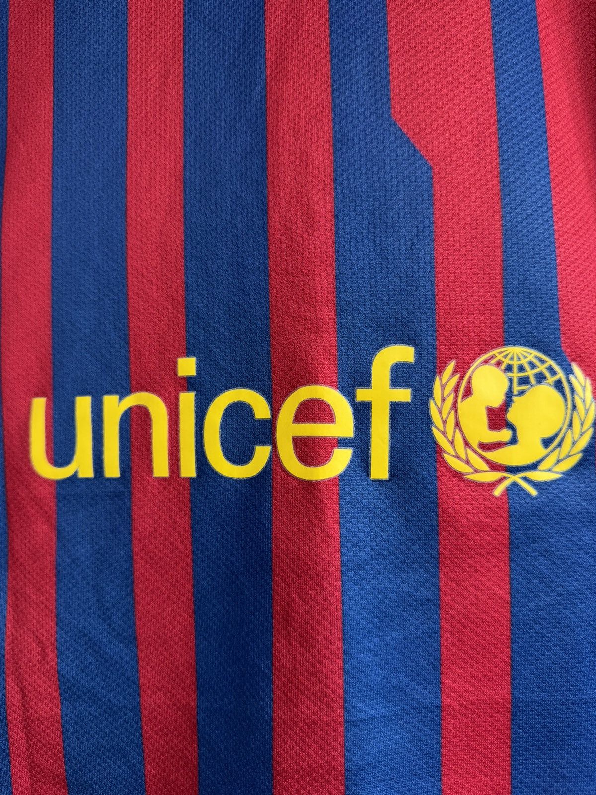 Nike Barcelona 2011-2012 Home Soccer Jersey Football Kit Shirt Size US S / EU 44-46 / 1 - 12 Thumbnail