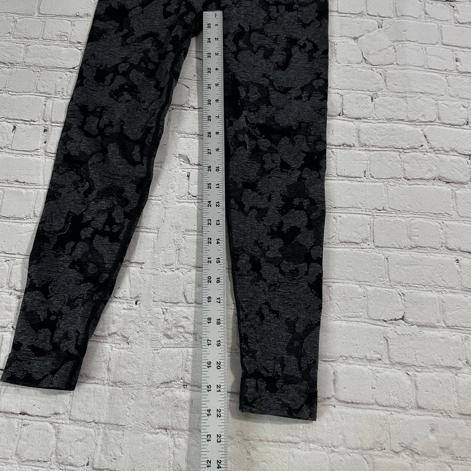 Gymshark Gymshark camo Leggings Size 27" / US 4 / IT 40 - 8 Thumbnail