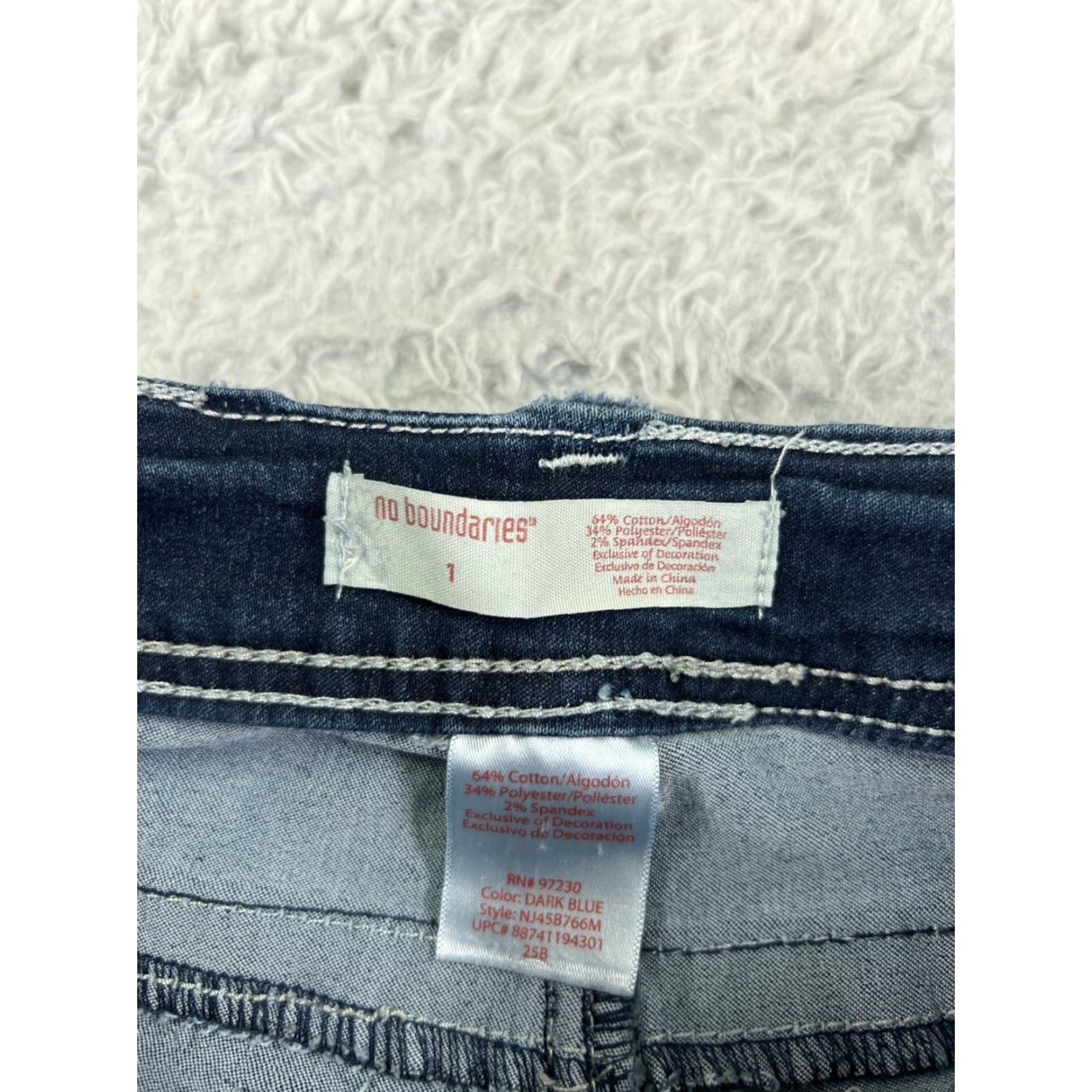 Vintage No Boundaries Jeans Womens 1 Regular Blue Denim Bootcut 5-Pocket Embroidered Stretch Dark Wash Inseam 29in Size 25" / US 0 / IT 36 - 6 Thumbnail